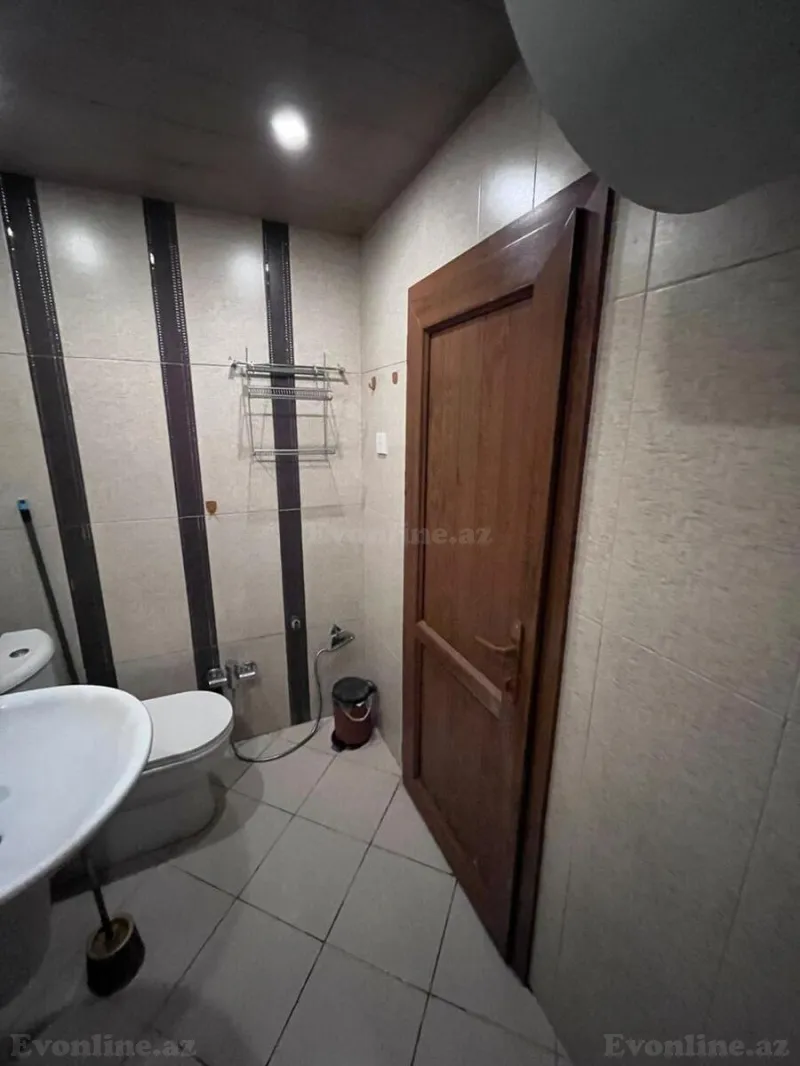 Satılır 2 otaqlı Mənzil Köhnə tikili 60 m² Gənclik m. - şəkil 13