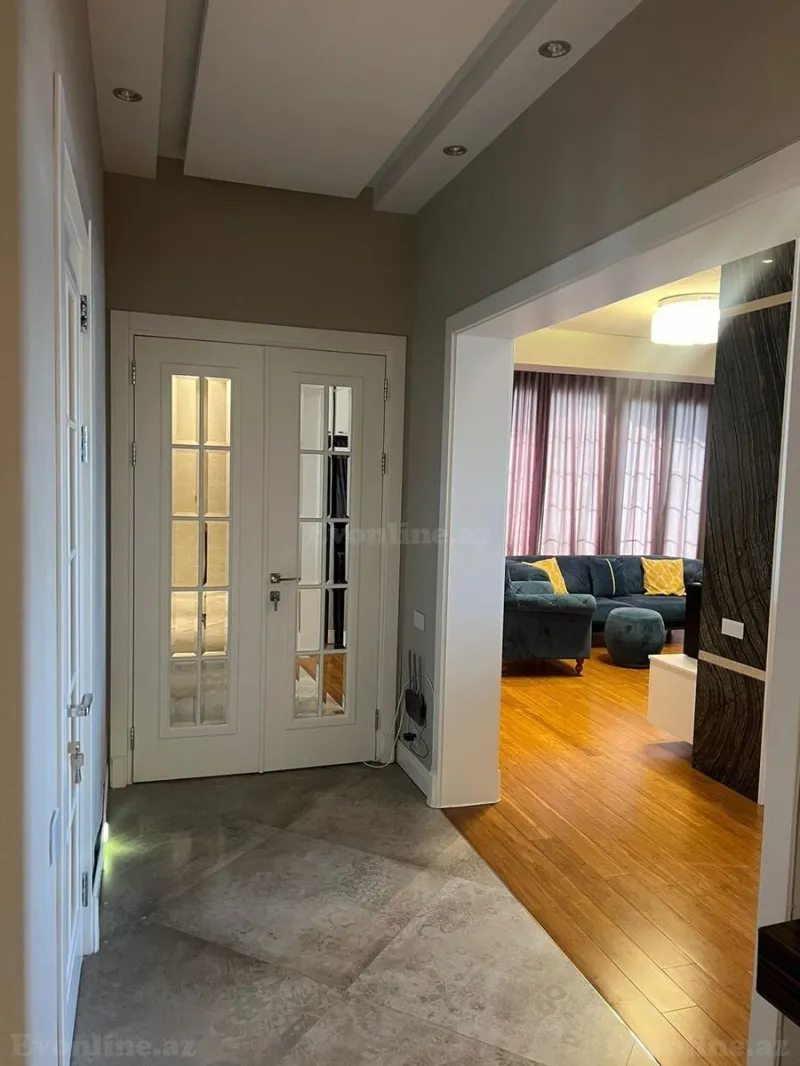 2 otaqlı Mənzil 115 m² Xətai m. Satılır