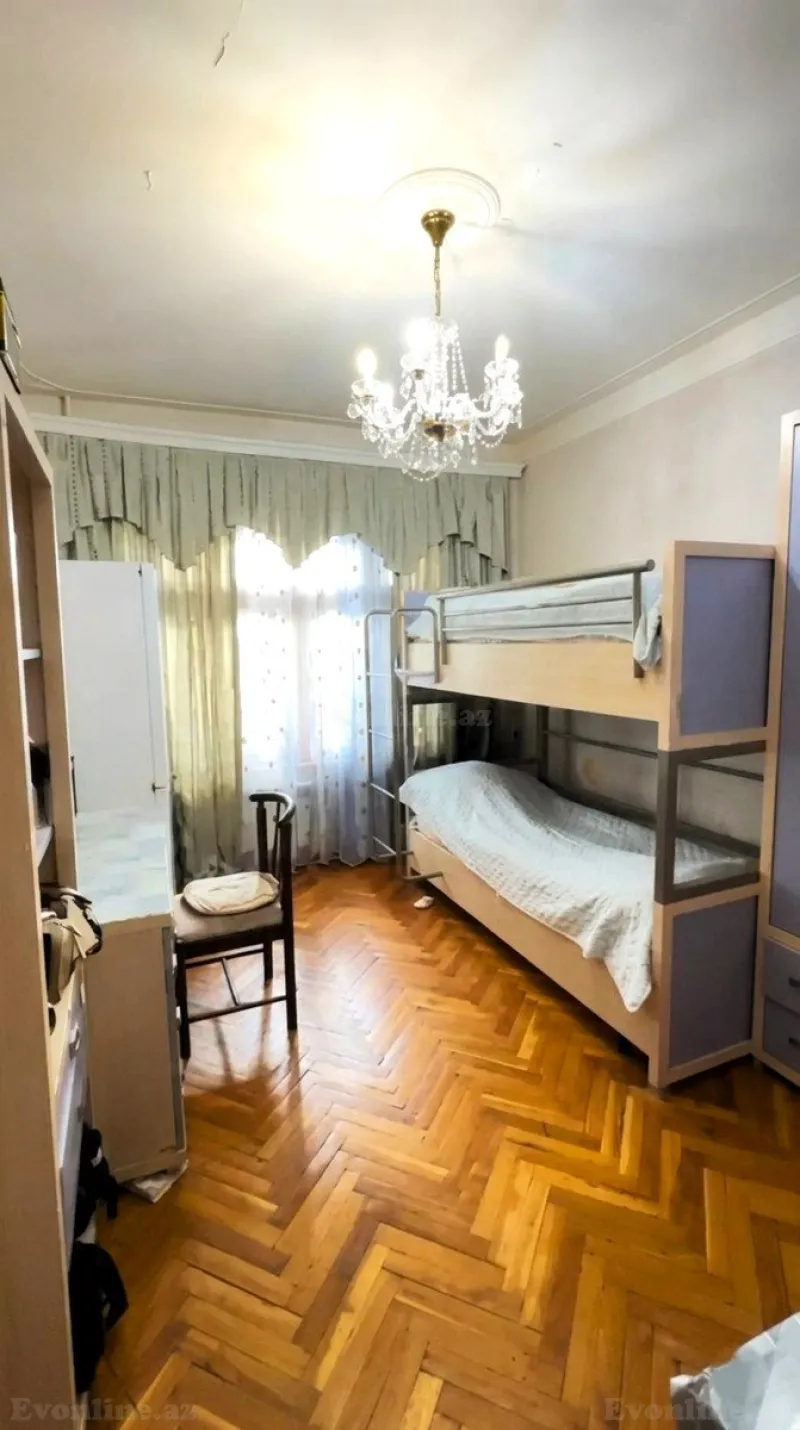 Satılır 4 otaqlı Mənzil Köhnə tikili 120 m² Azadlıq prospekti m. - şəkil 8