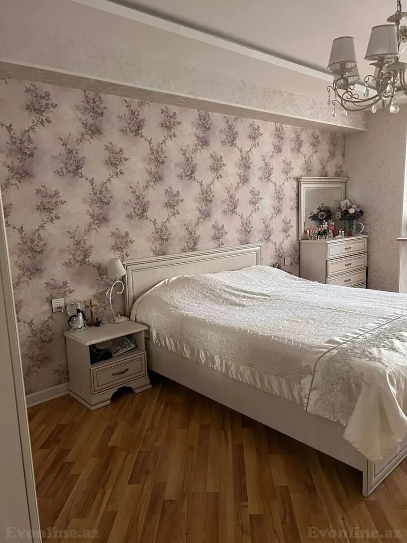 Satılır 2 otaqlı Mənzil Köhnə tikili 75 m² Elmlər Akademiyası m. - şəkil 6