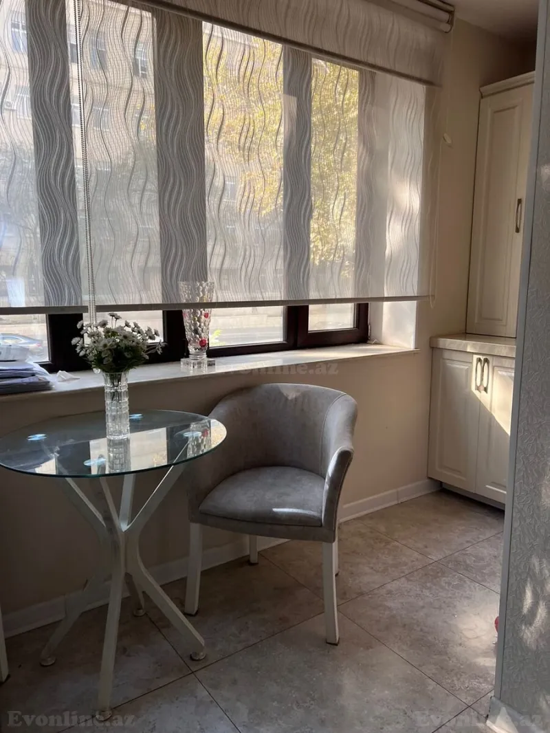 Satılır 2 otaqlı Mənzil Köhnə tikili 75 m² Elmlər Akademiyası m. - şəkil 8