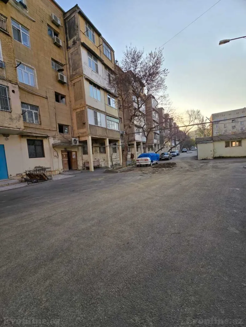 Satılır 3 otaqlı Mənzil Köhnə tikili 55 m² Sabunçu r. - şəkil 2