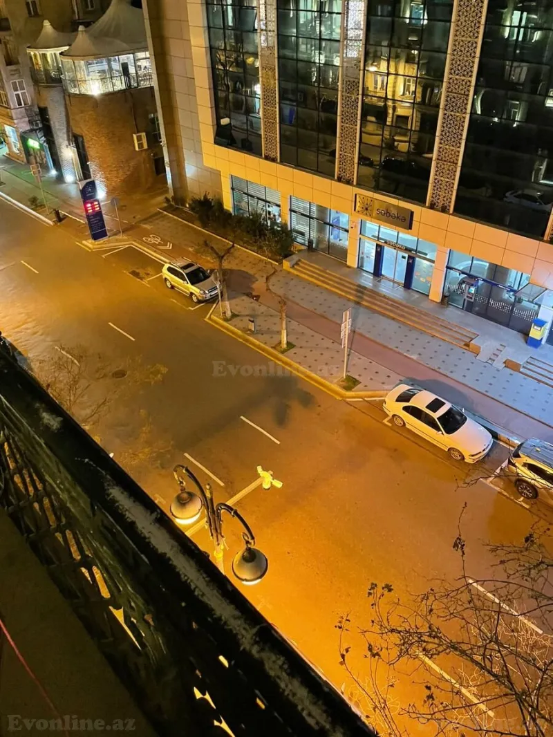 Kirayə verilir 2 otaqlı Mənzil Köhnə tikili 50 m² Sahil m. - şəkil 3