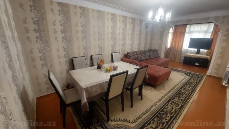 Satılır 4 otaqlı Mənzil Köhnə tikili 75 m² Neftçilər m. - şəkil 2
