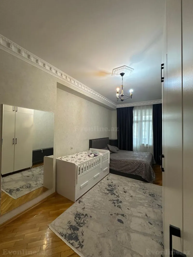 Satılır 2 otaqlı Mənzil Köhnə tikili 82 m² Həzi Aslanov - şəkil 2