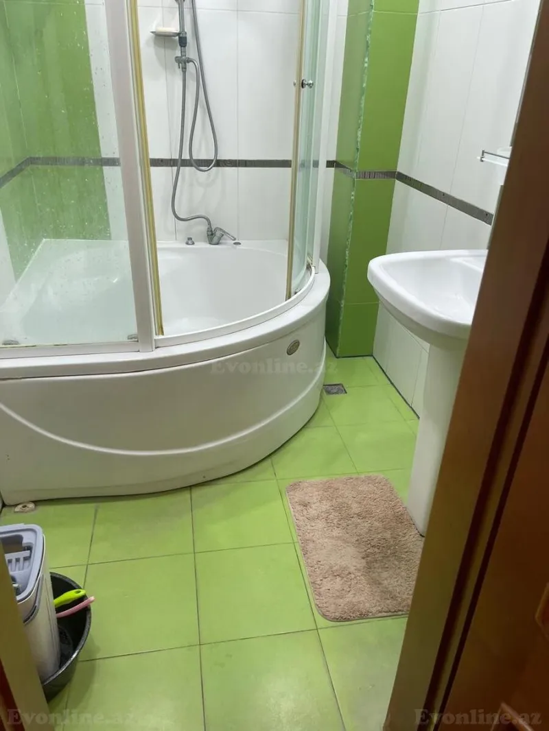 Kirayə verilir 3 otaqlı Mənzil Yeni tikili 130 m² Nərimanov r. - şəkil 24