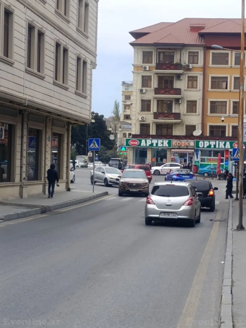 Kirayə verilir Ofis 170 m² Nəsimi m.