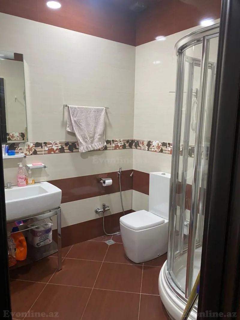 Satılır 4 otaqlı Mənzil Yeni tikili 170 m² Nəsimi r. - şəkil 9