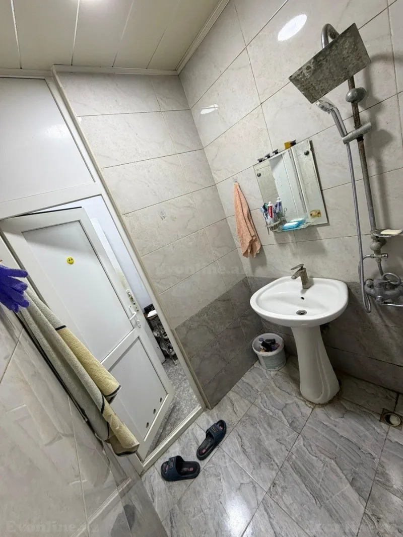 Satılır 2 otaqlı Mənzil Köhnə tikili 55 m² 6-cı mikrorayon - şəkil 3