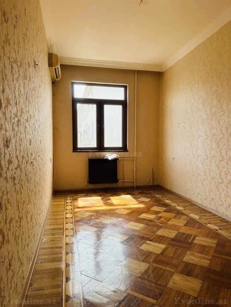 Satılır 3 otaqlı Mənzil Köhnə tikili 70 m² Gənclik m. - şəkil 5