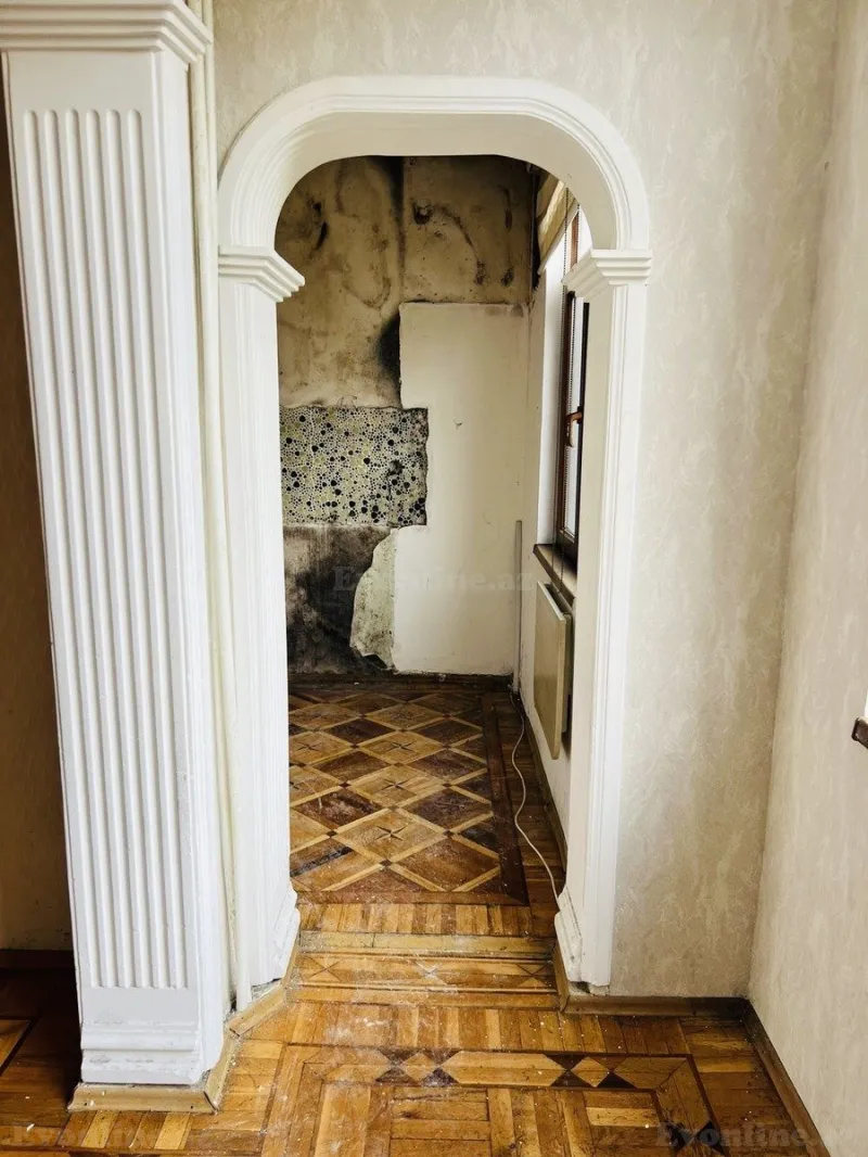 Satılır 3 otaqlı Mənzil Köhnə tikili 70 m² Gənclik m. - şəkil 6