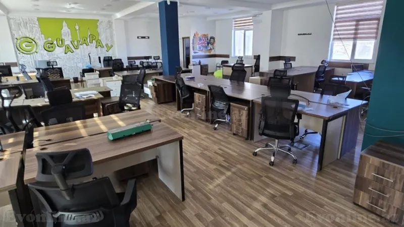 20 otaqlı Ofis 1500 m² Nəriman Nərimanov m. Kirayə verilir