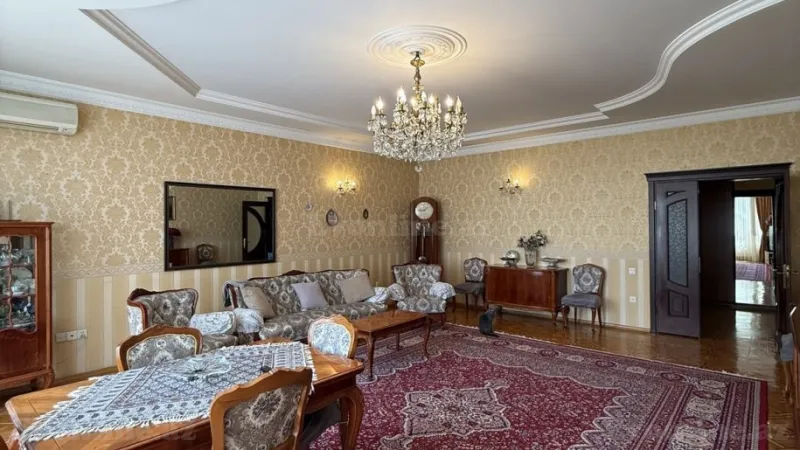 Satılır 4 otaqlı Mənzil Yeni tikili 195 m² Nəsimi r. - şəkil 4