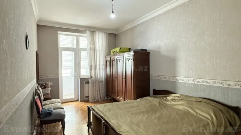 Satılır 4 otaqlı Mənzil Yeni tikili 195 m² Nəsimi r. - şəkil 8