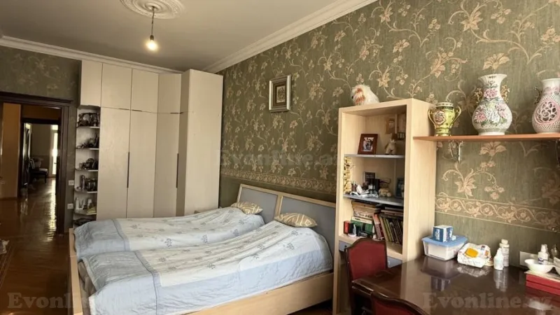 Satılır 4 otaqlı Mənzil Yeni tikili 195 m² Nəsimi r. - şəkil 10