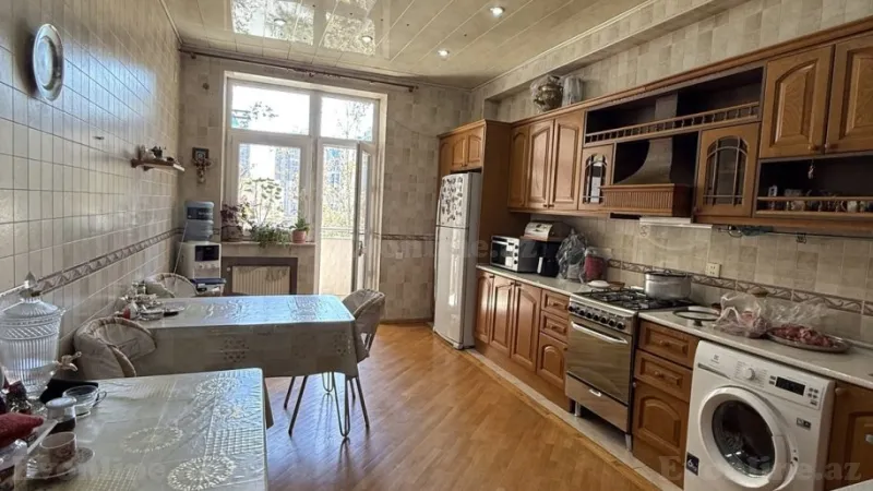 Satılır 4 otaqlı Mənzil Yeni tikili 195 m² Nəsimi r. - şəkil 14