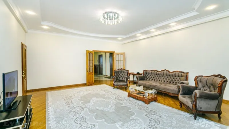 Kirayə verilir 3 otaqlı Mənzil Yeni tikili 150 m² 28 May m. - şəkil 3