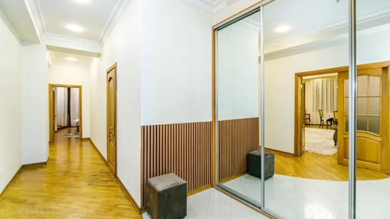 Kirayə verilir 3 otaqlı Mənzil Yeni tikili 150 m² 28 May m. - şəkil 4