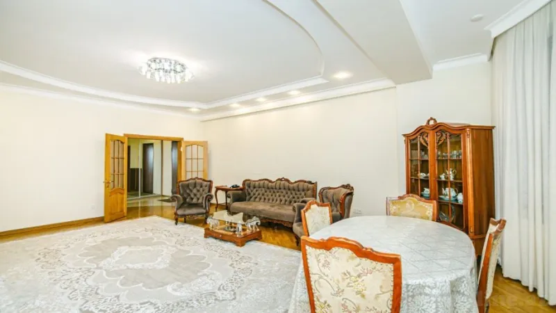 Kirayə verilir 3 otaqlı Mənzil Yeni tikili 150 m² 28 May m. - şəkil 8