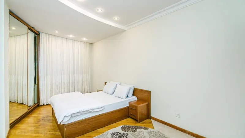 Kirayə verilir 3 otaqlı Mənzil Yeni tikili 150 m² 28 May m. - şəkil 13