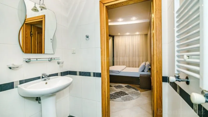 Kirayə verilir 3 otaqlı Mənzil Yeni tikili 150 m² 28 May m. - şəkil 17