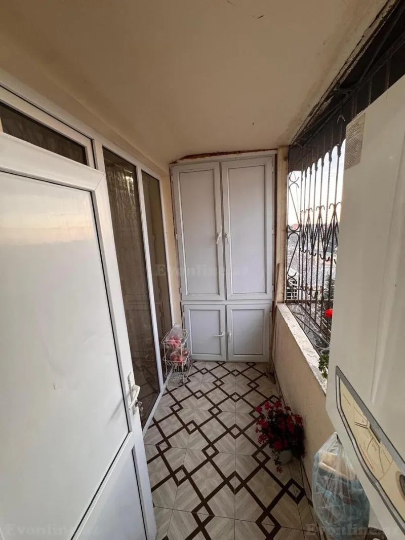 Satılır 3 otaqlı Mənzil Köhnə tikili 80 m² Neftçilər m. - şəkil 9