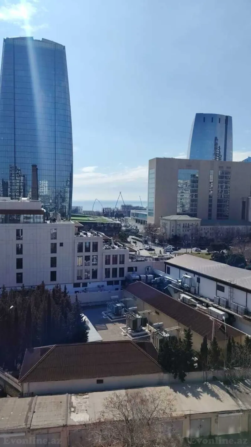 3 otaqlı Mənzil 65 m² Xətai m. Kirayə verilir