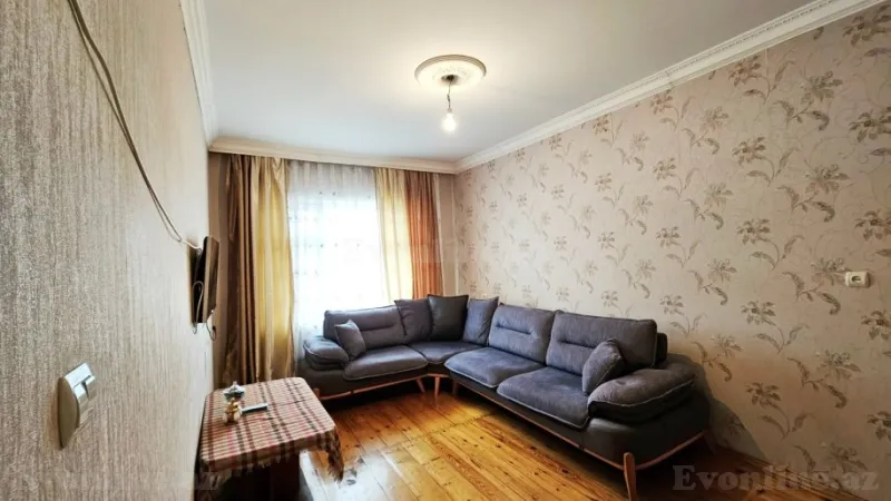 4 otaqlı Mənzil 110 m² Qara Qarayev m. Satılır