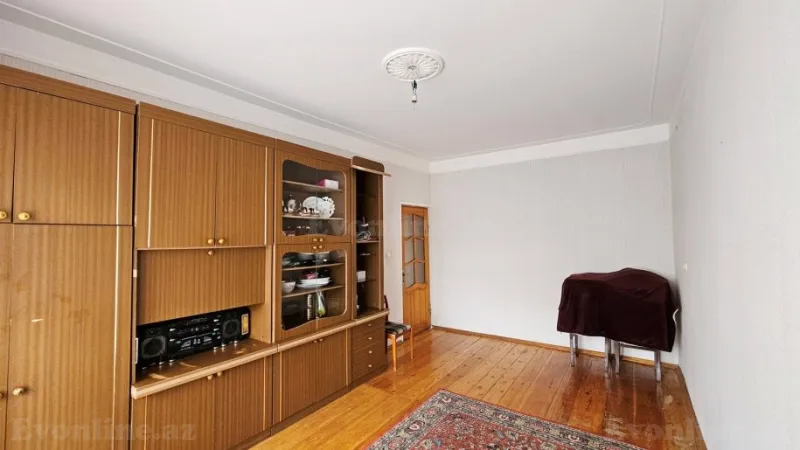 Satılır 4 otaqlı Mənzil Köhnə tikili 110 m² Qara Qarayev m. - şəkil 9