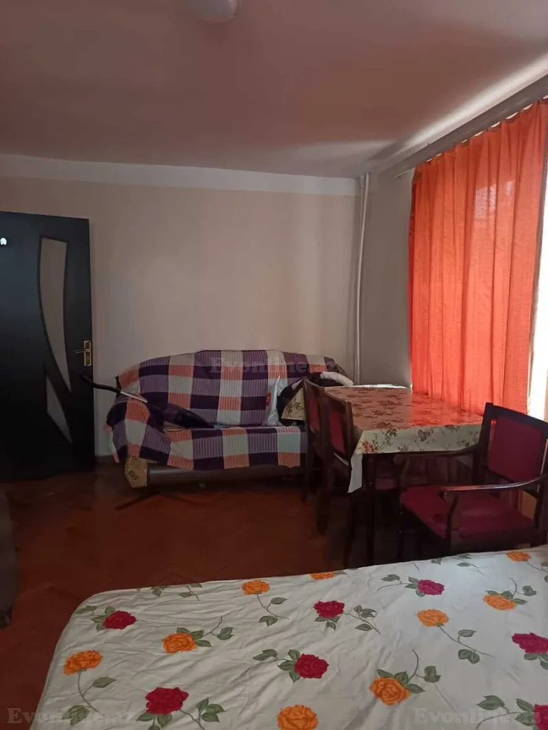 Kirayə verilir 1 otaqlı Mənzil Köhnə tikili 35 m² Yasamal
