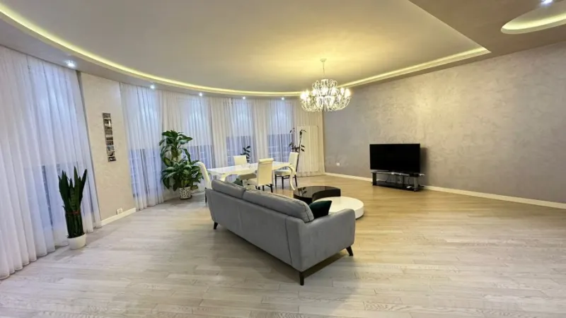 Kirayə verilir 3 otaqlı Mənzil Yeni tikili 150 m² Xətai m. - şəkil 3