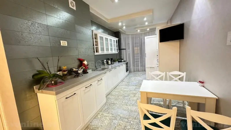 Kirayə verilir 3 otaqlı Mənzil Yeni tikili 150 m² Xətai m. - şəkil 6