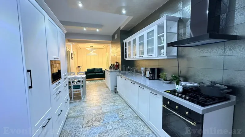 Kirayə verilir 3 otaqlı Mənzil Yeni tikili 150 m² Xətai m. - şəkil 7