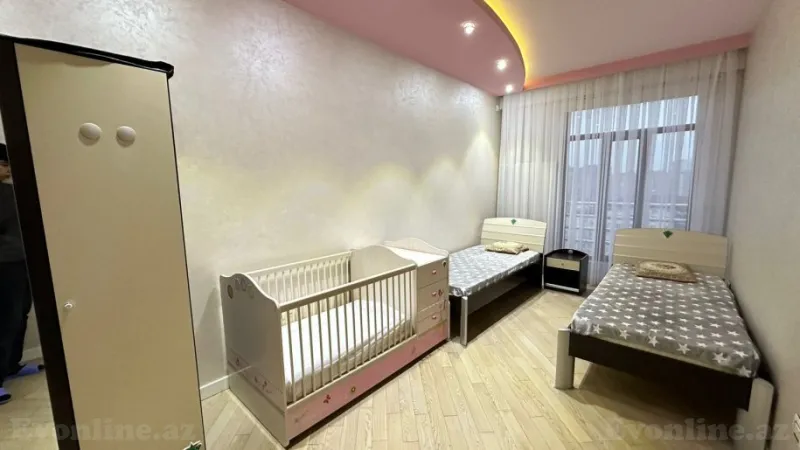Kirayə verilir 3 otaqlı Mənzil Yeni tikili 150 m² Xətai m. - şəkil 14