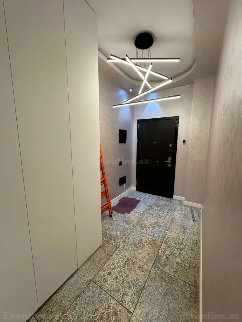 Kirayə verilir 3 otaqlı Mənzil Yeni tikili 150 m² Xətai m. - şəkil 16