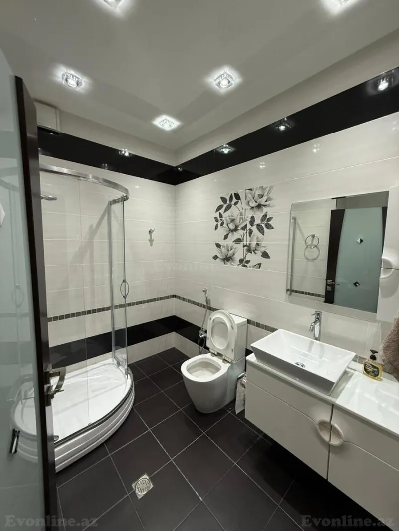 Kirayə verilir 3 otaqlı Mənzil Yeni tikili 160 m² Nizami m. - şəkil 14