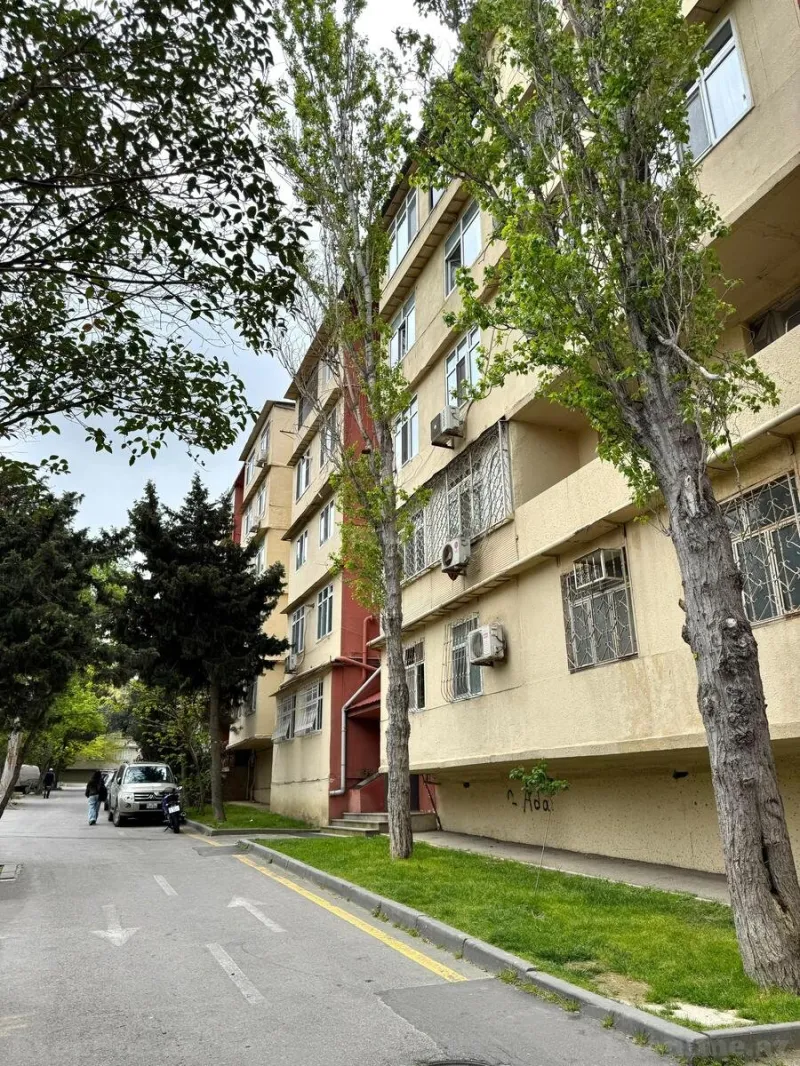 Satılır 4 otaqlı Mənzil Köhnə tikili 100 m² Həzi Aslanov m. - şəkil 4