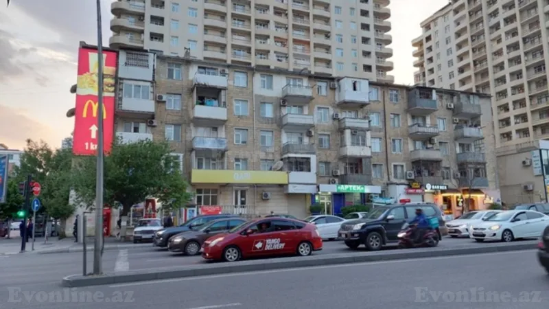1 otaqlı Mənzil 35 m² 8 Noyabr m. Kirayə verilir