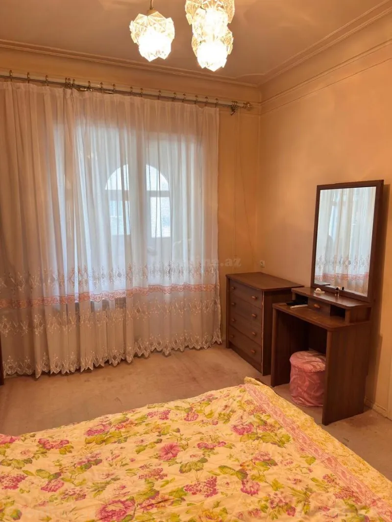 Kirayə verilir 4 otaqlı Mənzil Köhnə tikili 80 m² Yeni Yasamal - şəkil 5