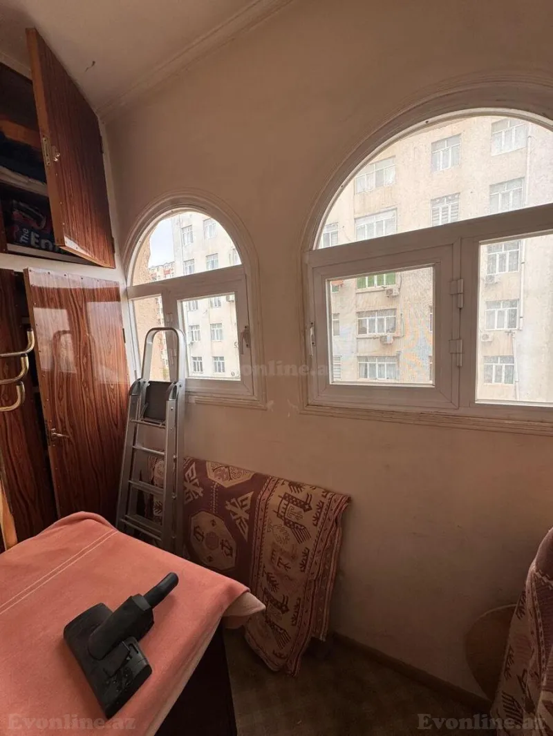 Kirayə verilir 4 otaqlı Mənzil Köhnə tikili 80 m² Yeni Yasamal - şəkil 6