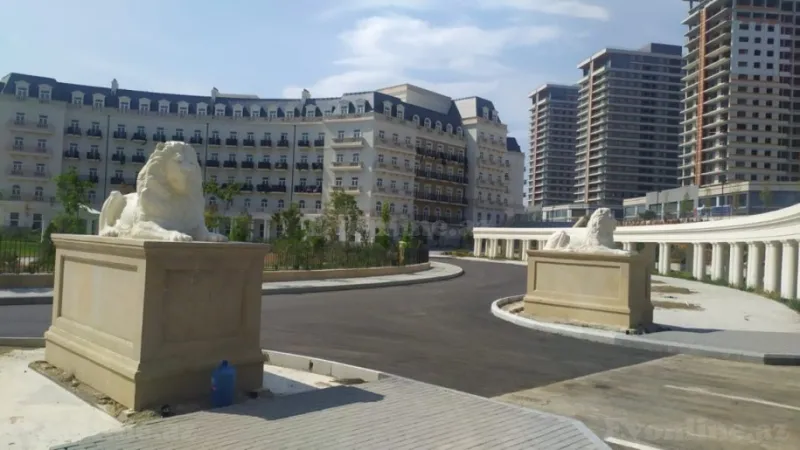 Satılır 4 otaqlı Mənzil Yeni tikili 195 m² Xətai r. - şəkil 2