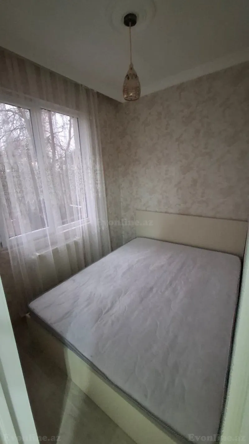 Satılır 2 otaqlı Mənzil Köhnə tikili 40 m² 4-cü mikrorayon - şəkil 3