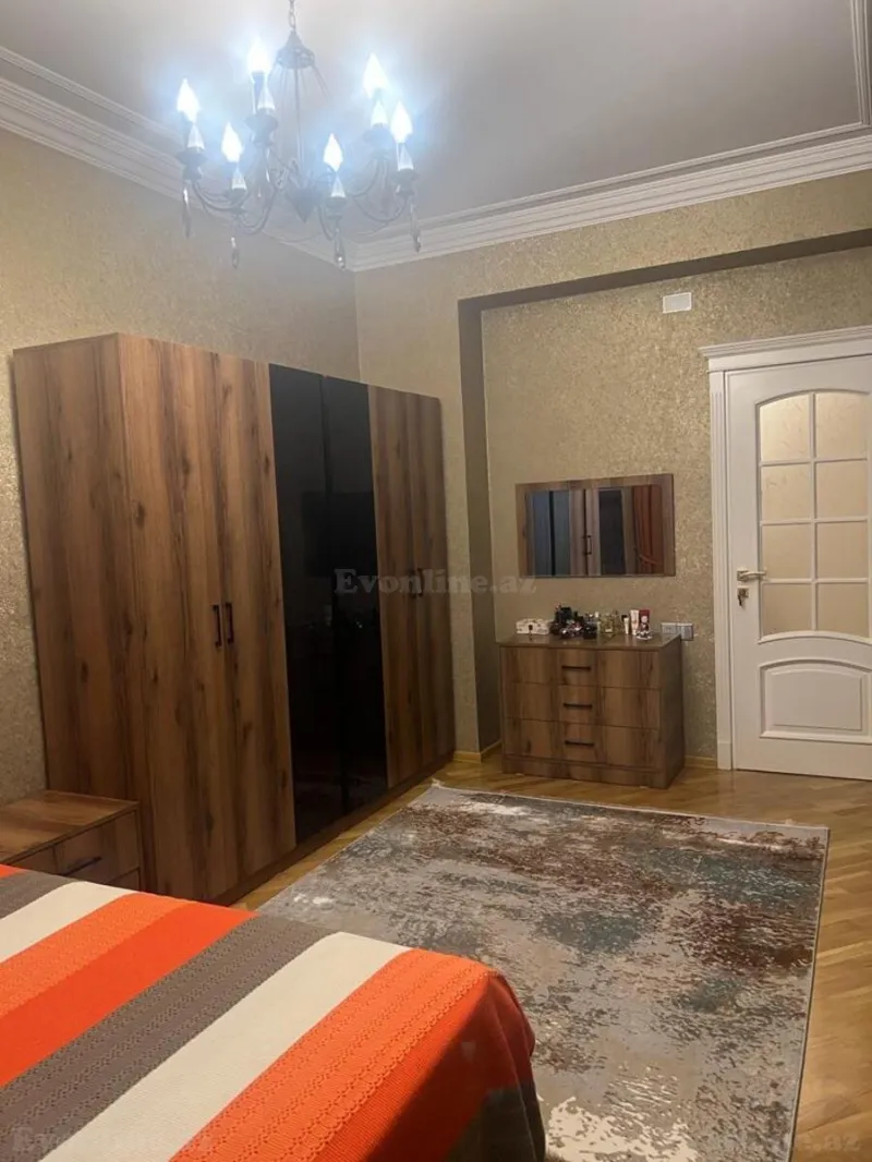 Satılır 4 otaqlı Mənzil Yeni tikili 157 m² Azadlıq prospekti m. - şəkil 4