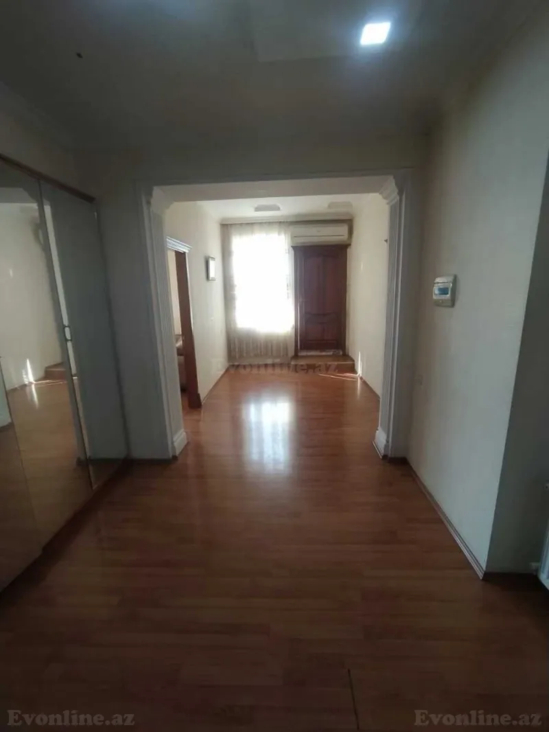 3 otaqlı Mənzil 170 m² Nəriman Nərimanov m. Satılır