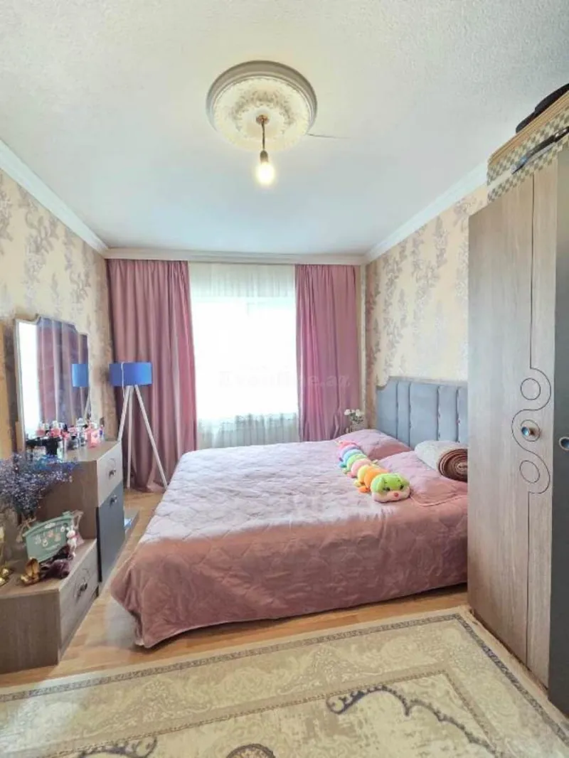 Satılır 2 otaqlı Mənzil Köhnə tikili 55 m² İnşaatçılar m. - şəkil 3