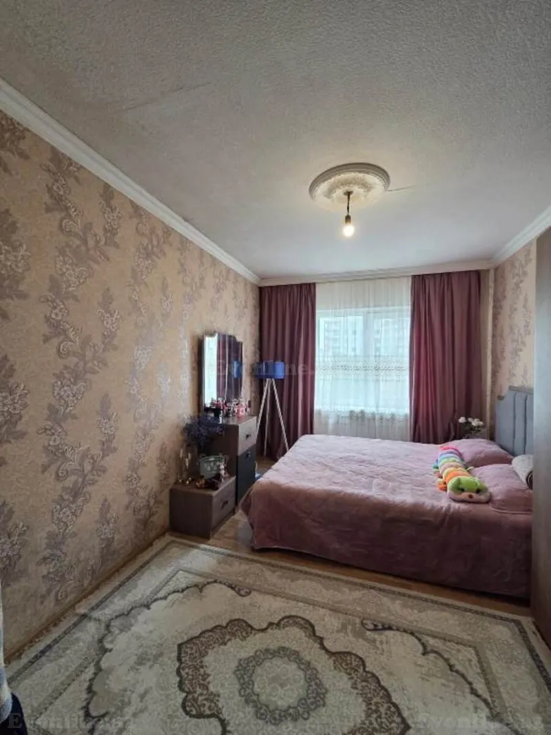 Satılır 2 otaqlı Mənzil Köhnə tikili 55 m² İnşaatçılar m. - şəkil 4