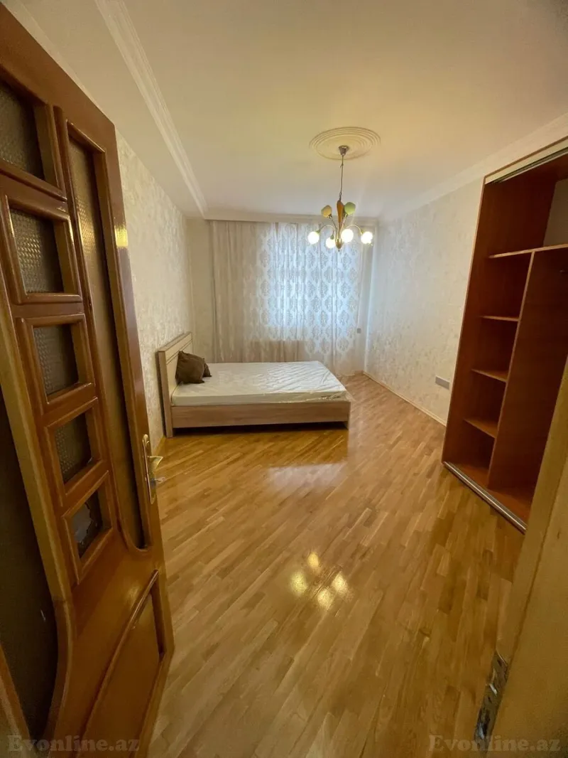 Kirayə verilir 3 otaqlı Mənzil Yeni tikili 125 m² İnşaatçılar m. - şəkil 6