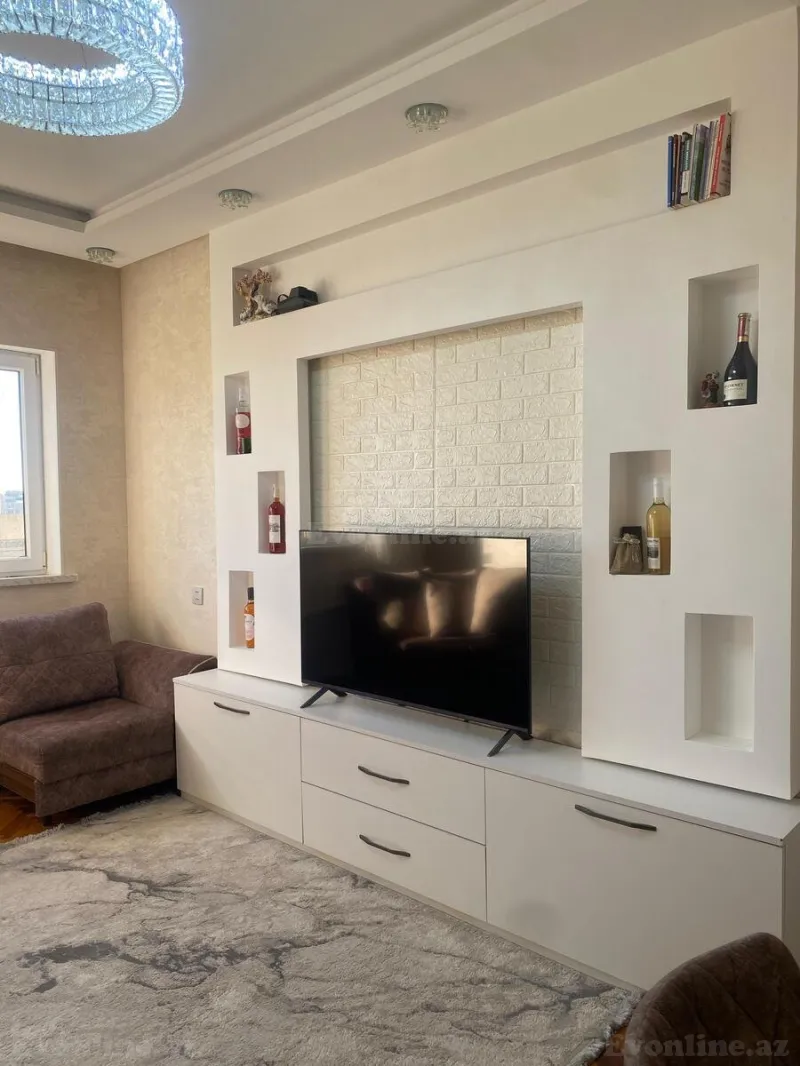 Satılır 3 otaqlı Mənzil Köhnə tikili 70 m² Binəqədi r. - şəkil 2