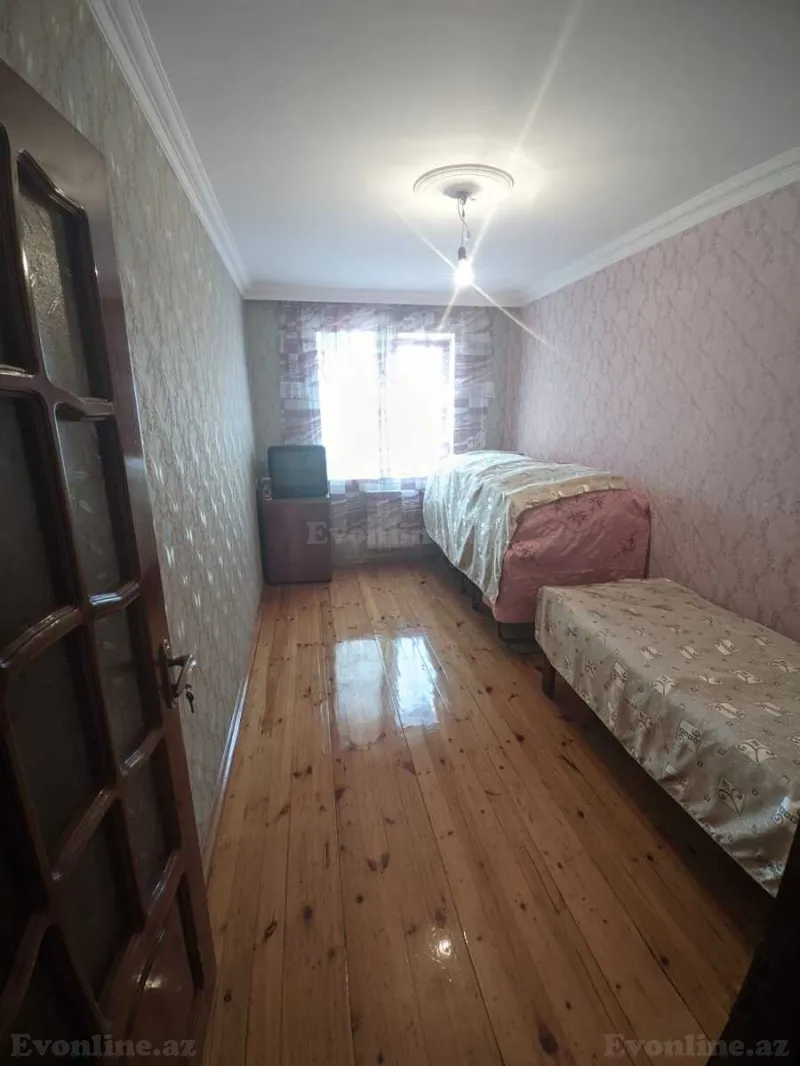 Satılır 4 otaqlı Mənzil Köhnə tikili 100 m² Xalqlar Dostluğu m. - şəkil 6