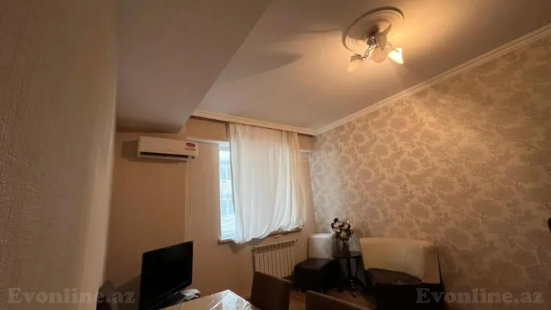 Satılır 4 otaqlı Mənzil Köhnə tikili 110 m² Xırdalan